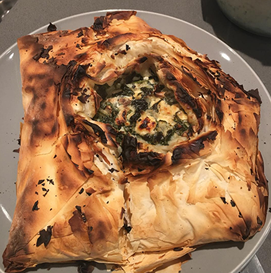 Son anda böreğe dönmüş çörek bozması
