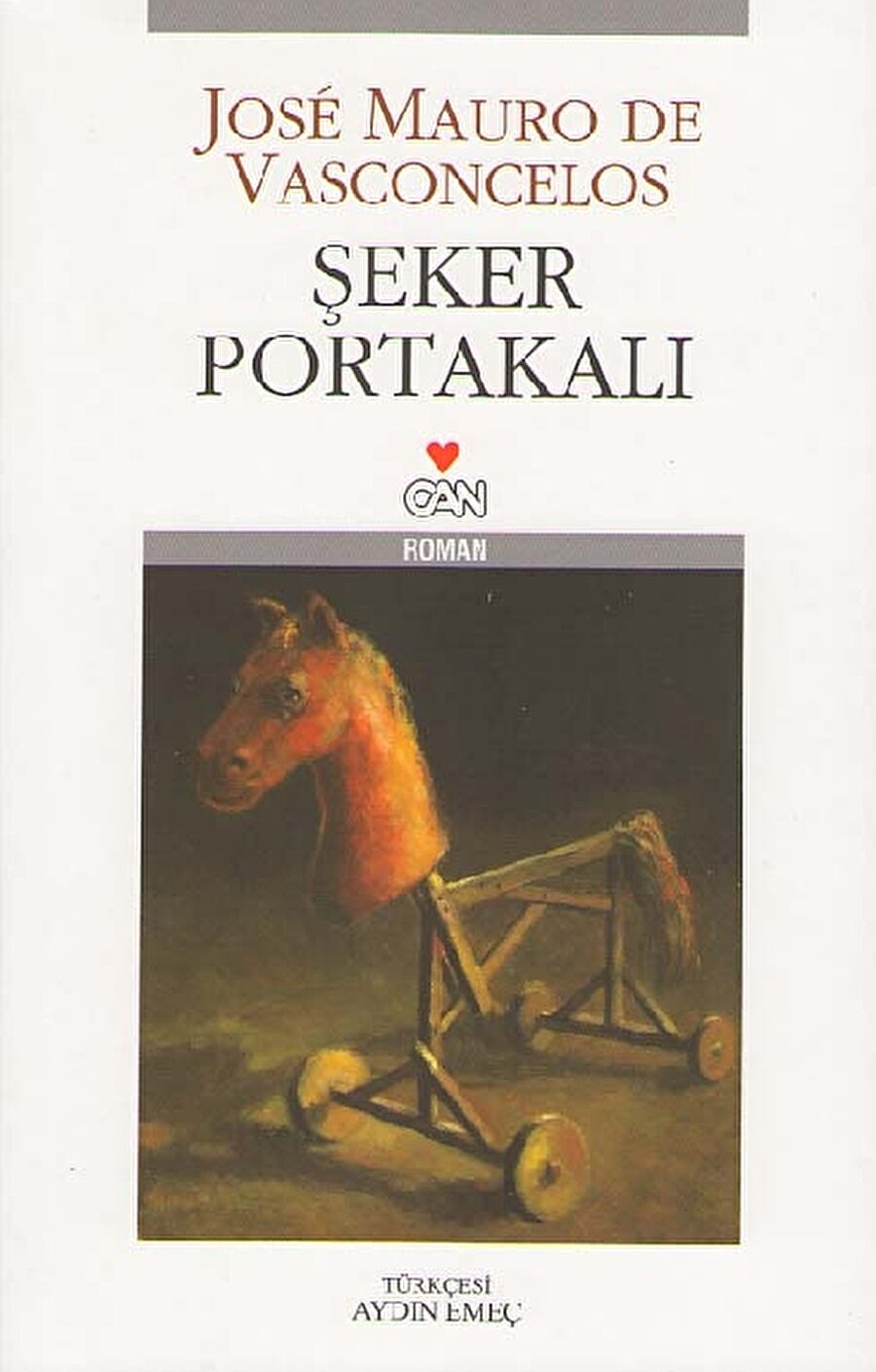 Şeker Portakalı

                                    Yazarlıkta karar kılıncaya kadar, boks antrenörlüğünden ressam ve heykeltıraşlara modellik yapmaya, muz plantasyonlarında hamallıktan gece kulüplerinde garsonluğa kadar çeşitli işlerde çalışan Jose Mauro de Vasconcelos'un başyapıtı Şeker Portakalı, "günün birinde acıyı keşfeden küçük bir çocuğun öyküsü"dür. Çok yoksul bir ailenin oğlu olarak dünyaya gelen, dokuz yaşında yüzme öğrenirken bir gün yüzme şampiyonu olmanın hayalini kuran Vasconcelos'un çocukluğundan derin izler taşıyan Şeker Portakalı, yaşamın beklenmedik değişimleri karşısında büyük sarsıntılar yaşayan küçük Zeze'nin başından geçenleri anlatır. Vasconcelos, tam 12 günde yazdığı bu romanı "20 yıldan fazla bir zaman yüreğinde taşıdığını" söyler.
                                