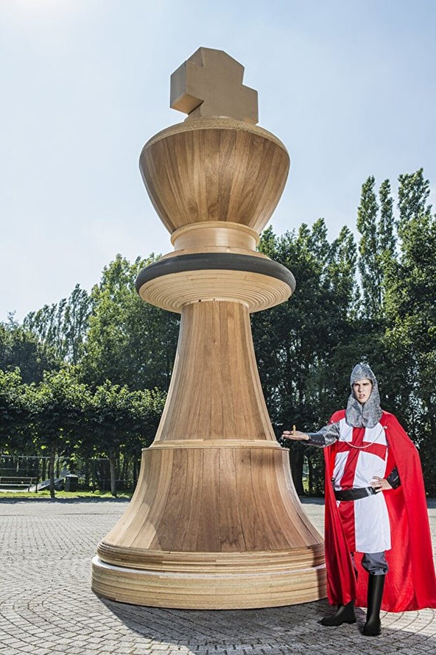 Santranç taşı
Dünyanın en büyük satranç taşı yaklaşık 5 metre uzunluğunda.