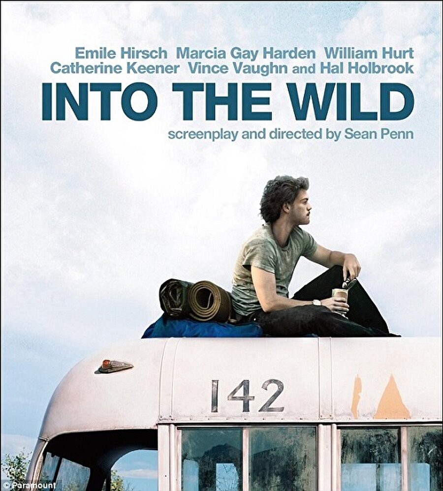 Into The Wıld (Özgürlük Yolu)
IMDb'si 8.1 olan ve listemizin başında gelen bu muhteşem film izleyen herkesi derinden etkilemeyi başarmıştır. Başrolümüz üniversiteden mezun olduktan sonra her şeyi geride bırakarak yola çıkmaya karar verir. Ve rotası Alaska oluyor. Yolculuğu sırasında başından geçenleri, tanıştığı insanları bire bir gösteren bu filmden sonra siz de Alaska'ya gitmek isteyebilirsiniz.