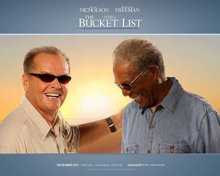 The Bucket List (Şimdi ya da Asla)
Biri milyoner biri araba tamircisi olan iki adamın hayatları bir noktada kesişir ve ortak noktaları da ölmeden önce yapmak istedikleri her şeyi yapmak olan ikili büyük bir araba gezisine çıkarlar.
