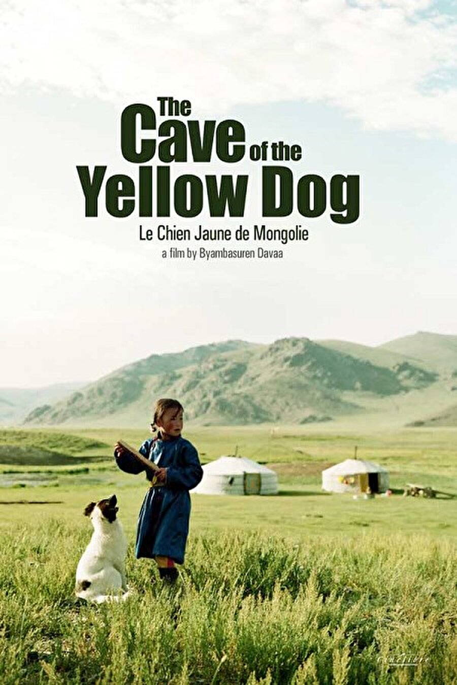 The Cave Of The Yellow Dog

                                    Çok bilinmeyen bir film olmasına rağmen nefes kesici anlara şahitlik eden filmde, Moğolistan'da yaşayan göçebe bir ailenin küçük kızı sahiplenmek istediği köpeğin kaybolması üzerine onu aramaya çıkması anlatılmaktadır. 
                                