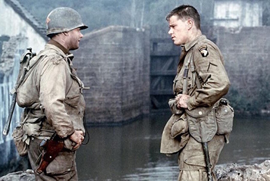 Er Ryan'ı Kurtarmak (1998) / IMDb: 8.6

                                    İkinci Dünya Savaşı'nda uğruna arama çalışmaları yapılan ve kurtarılan bir Amerikan askeri
                                