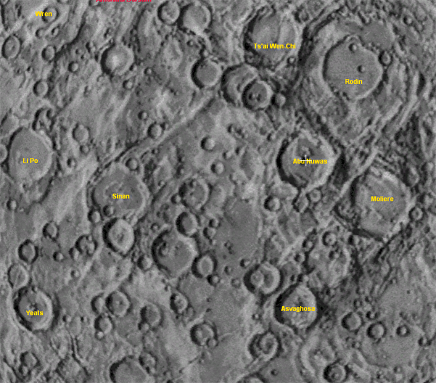 MİMAR SİNAN

                                    
                                    
                                    Merkür yüzeyindeki 147 kilometre çapındaki kratere adını vermiştir. Merkür'deki kraterler dünyanın çeşitli kültürlerinden tarihte iz bırakan ve en az 50 yıldır ünlü olan sanatçıların, ressamların, müzisyenlerin ve yazarların adını taşıyor. Hayatta olan insanların adı kraterlere verilmiyor. Sinan krateri, 15,5 derece kuzey ve 29,8 derece batı boylamları arasında yer alıyor. Mimar Sinan'a Merkür'de, ressam Sabri Berkel ve Mevlana Celaleddin Rumi kraterleri de eşlik ediyor.
                                
                                
                                