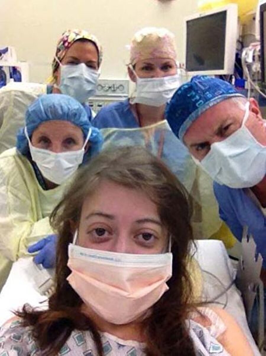 Ameliyat selfiesi olmadan olmaz
