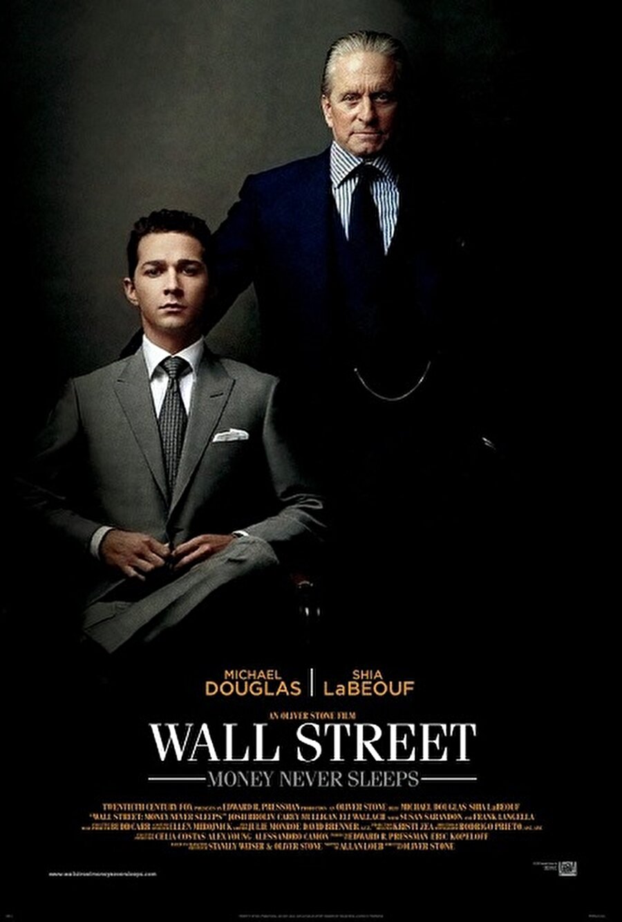Borsa: Para Asla Uyumaz (Wall Street : Money Never Sleeps) 
Yapım : 2010 – ABD
Tür : Dram
Yönetmen : Oliver Stone
Puan : 6.3/10

 Özet : Bu yapımda; sinema tarihinin en büyük anti-kahramanları arasında gösterilen efsane broker Gordon Gekko yeniden beyazperdeye dönüyor. Ünlü yönetmen Oliver Stone'un 1987 yılında finans piyasasındaki çetin mücadeleyi anlattığı "Wall Street" adlı filminde yer alan Gordon Gekko, kimi zamanlarda aldığı sert, yer yer kural tanımaz kararlarıyla hafızalarda yer etmişti. Wall Street'in en parlak yıllarını yaşadığı dönemde özellikle içeriden bilgi alarak servetini katlayan Gekko'nun maceraları şimdi aradan 20 yıl geçmesi ardından yeniden gündeme geliyor.