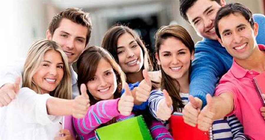 
                                    
                                    Eğer burs değil de kredi alıyorsanız bir başka güzellik de avans özelliğidir. İndirime girmiş mağazaları gördüğünüzde ve maalesef ki cebinizde para olmadığında işte bu avansı çekersiniz. Ve bir dahaki ay da artık ekmek peynir yanında kol bacak yiyecek kıvama gelirsiniz fakirlikte...
                                
                                