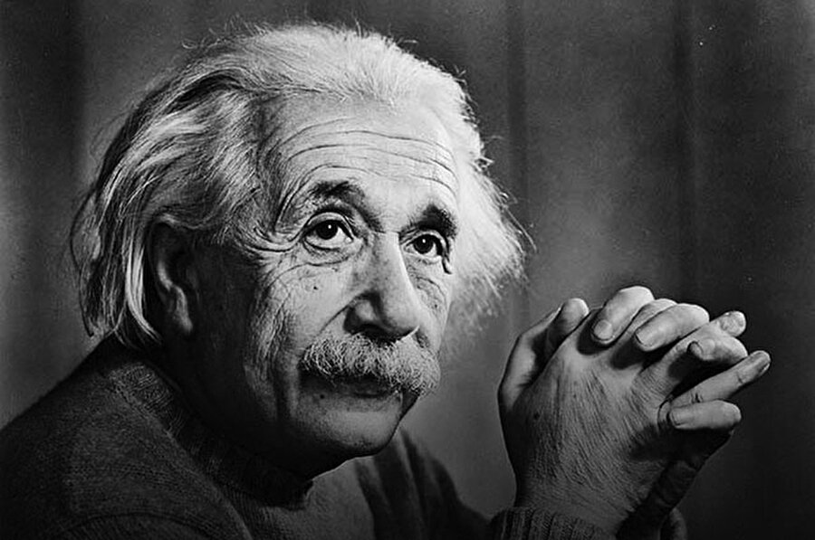 Albert Einstein
Alman asıllı, kuantum fiziğin büyük ismi Einstein, Nobel Fizik Ödülü sahibidir.