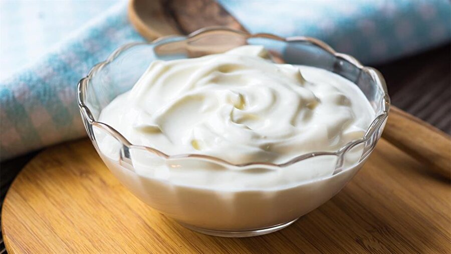 Mayonezi biraz yoğurtla karıştırarak kullanırsanız daha hafif bir sos elde etmiş olursunuz.

                                    
                                    
                                
                                
