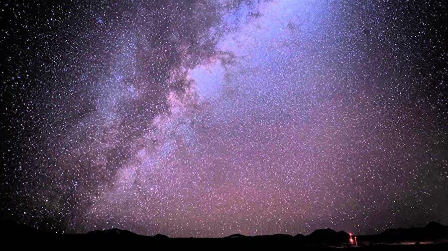 Atacama Çölü, geceleri yıldızların en iyi göründüğü yerlerden biridir.
