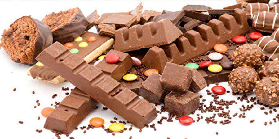 Ambalajlı kuru gıda
Bazı şeker üreticileri, şekeri beyazlaştırmak için kimyasal ve sağlıksız maddeler kullanıyor. Bu yüzden özellikle çocukların tercih ettiği çikolata, bisküvi, gofret gibi ambalajlanmış gıdalara dikkat ediniz.