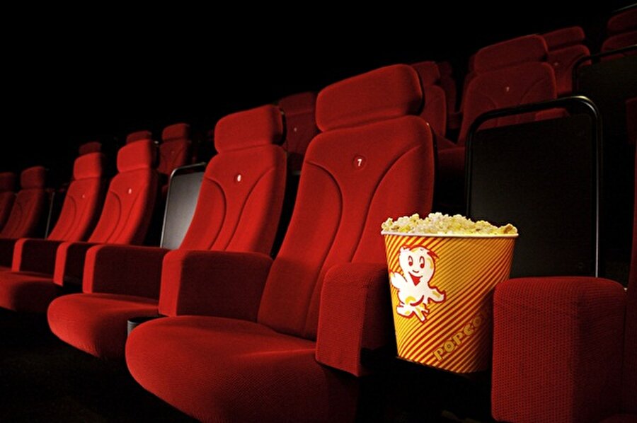 Yaşınıza uygun veya aile temalı sinema filmlerine gidin

