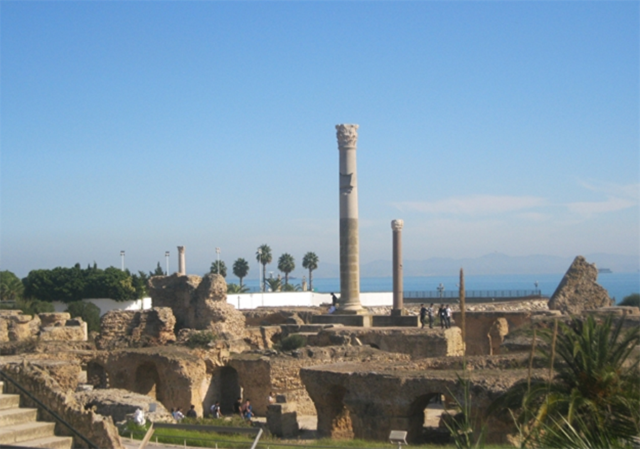 Kartaca: Roma egemenliğine karşı başkaldırma girişimleri şehri hedef tahtasına yerleştirmişti. M.Ö. 149 yılında Romalıların kuşatması, 146 yılında şehrin ve devletin yıkılması ve bir daha ayağa kalkamayacak şekilde tamamen ortadan kaldırılmasıyla sonuçlanmıştı.

                                    
                                
