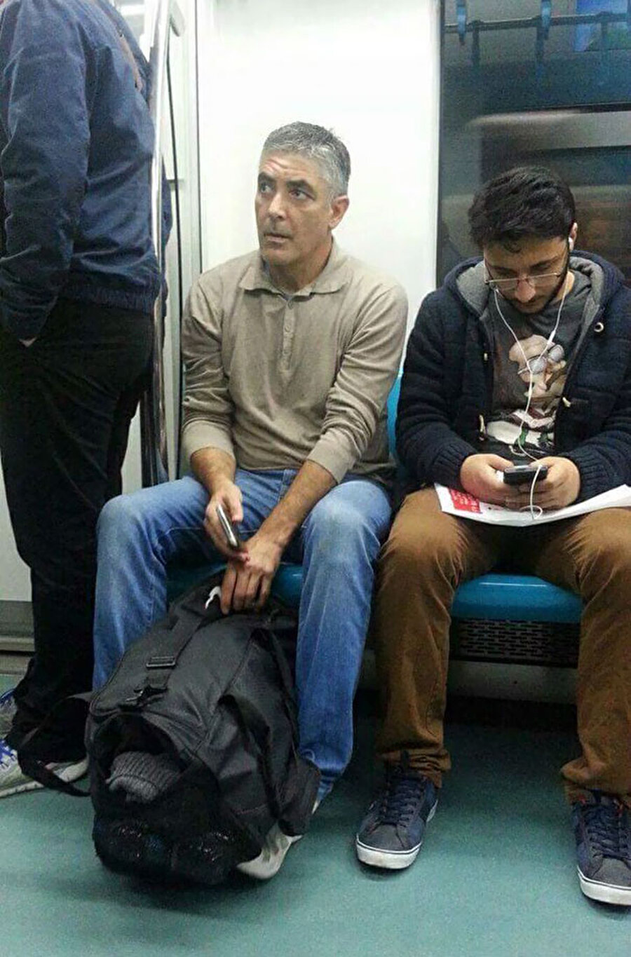 İstanbul metrosunda George Clooney

                                    
                                