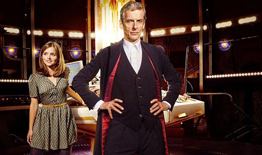 Doctor Who - 10. Sezon Onayı

                                    Macera ve bilim kurgu temelli dizinin konusu, Rose Tyler doktor denilen bir adamla tanışır ve tüm hayatı değişir. Zaman ve uzay yolculuğu yapan doktorumuz ile maceradan maceraya koşar.
                                