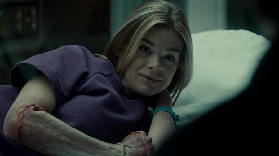 Bu rahatsızlığa yakalananlar kendilerini ölü gibi hissediyor. Çevresindeki insanlara kendisinin ölü olduğunu ispatlamaya çalışan hastaların bazılarıysa intihar dahi edebiliyor.