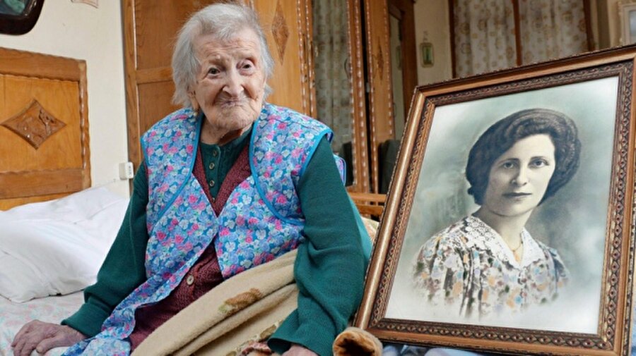 Aile boyu uzun ömürlüler

                                    Morano'nun annesi, teyzesi ve bazı kızkardeşleri 90 yaşını görürken yalnızca bir kız kardeşi 100'lü yaşlarını görerek 102 yaşında vefat etmiş.
                                