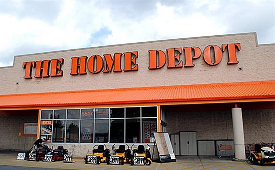 The Home Depot (ABD) – 88.5 milyon dolar
1978 yılında kurulan The Home Deport, merkezi ABD'de olan araç, inşaat ürünleri ve hizmetleri satan bir perakende şirketidir.