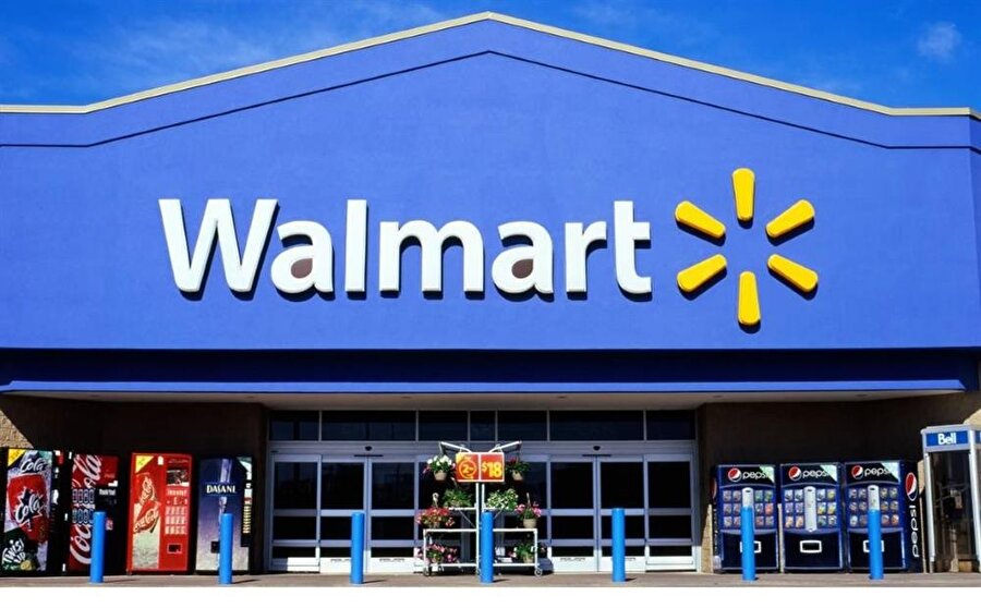 Walmart (ABD) – 482.1 milyon dolar
1962 yılında kurulan Walmart, ABD merkezli dünyanın en büyük perakende market zinciridir. Aynı zamanda 2.3 milyon çalışan ile dünyanın en fazla kişiye istihdam sağlayan firmasıdır. Merkezi ABD'nin Arkansas eyaletindedir.