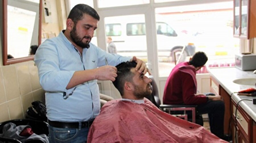 "Saçı evde yıkarım abi"