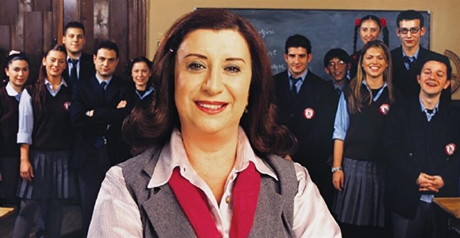 İzlerken televizyonun başından ayrılmak istemediğiniz unutulmaz 7 gençlik dizisi