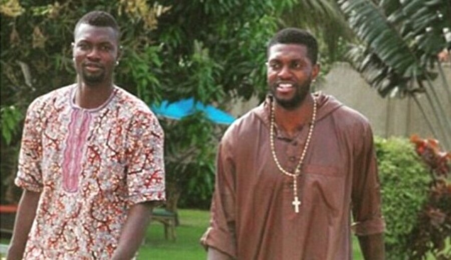 Gelelim en sabıkalı Rotimi’ye… Adebayor’un kendisi gibi futbolcu olması için çok uğraştığı ancak hırsız olan en hayırsız kardeşi…

                                    
                                    
                                
                                