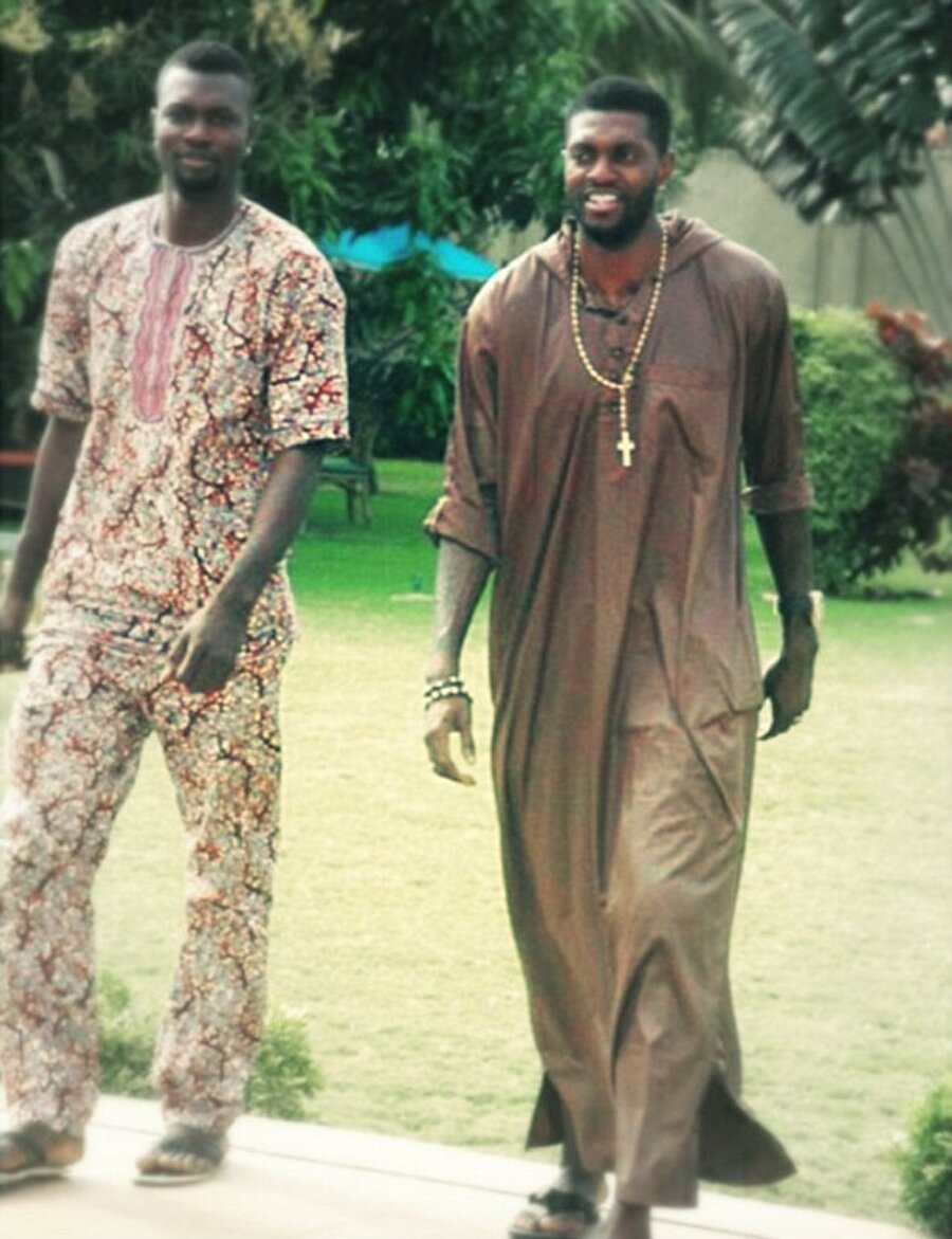 Adebayor Rotimi ve Ailesi