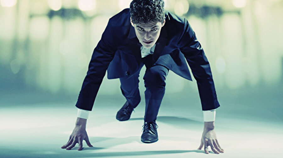 Bu adım hedefime ulaşmamı sağlayacak mı?

                                    
                                    
                                    
                                    
                                    
                                    Kararınızı uygulamaya çok yaklaştınız. Fakat birkaç soru daha var. Planlarınızı inceledikten sonra şunu düşünmekte yarar var: Atacağım bu adım hedeflerime giderken bana yardımcı olacak mı? Mevcut işinizin hedeflerinize olan katkısını listelemeyi deneyin. Kariyer hedefleriniz için yeterli bir sıralama oluşmuyorsa, hedeflerinize ulaşmak için yeni alanları araştırın. Bu durum kararınızı almanızı kolaylaştıracaktır.

                                
                                
                                
                                
                                
                                