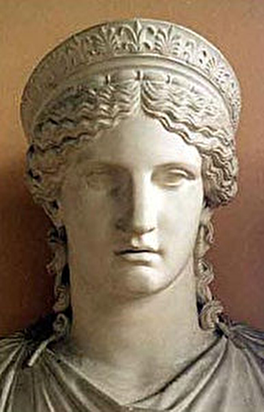 Haziran(June)

                                    
                                    
                                    
                                    
	Süryanice sıcak anlamına gelen "hazıran" sözcüğünden alınmıştır Haziran ayının İngilizce karşılığı olan June, Jüpiter'in eşi, Roma tanrıçası Juno'dan gelmektedir.

                                
                                
                                
                                