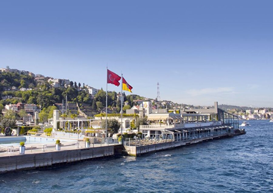 Böylece Sarkis Bey adası uzun yıllar taşıdığı "kömür adası" isminden kurtulup Galatasaray adası ismini almış olur.
Kaynak: ( Seyler.eksisozluk )