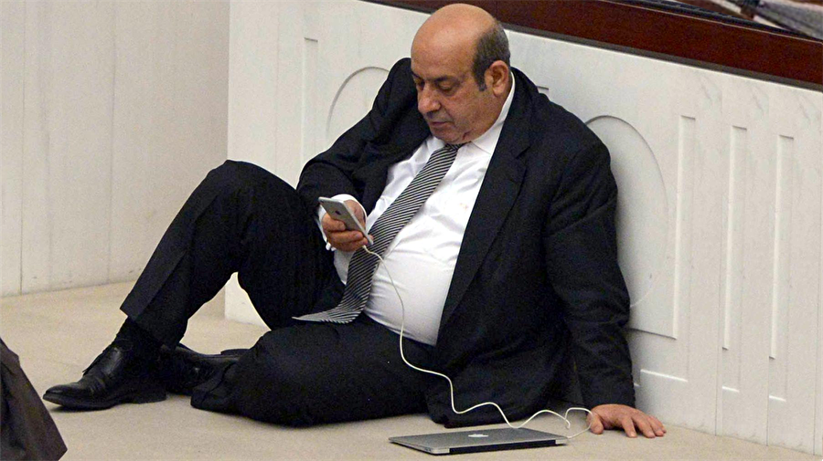 Vekillerin dudak uçuklatan telefon faturaları