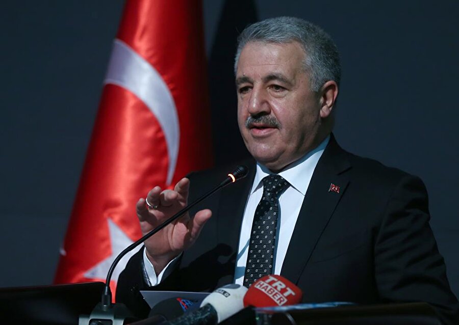 7 Şubat Dünya İnternet Günü programında konuşma yapan Ulaştırma Bakanı Ahmet Arslan, adil kullanım kotasının kaldırılmasına ilişkin çok önemli detayları açıkladı.