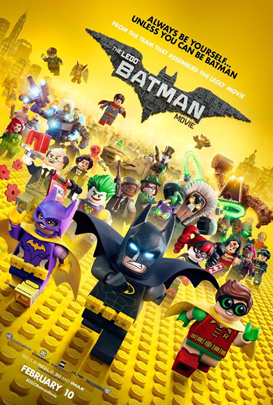 Lego Batman Filmi
Chris McKay'in yönettiği animasyon türündeki filmin seslendirmelerini Rosario Dawson, Will Arnett, Ralph Fiennes ile Michael Cera yaptı.

Çok bencil bir karaktere sahip olan ve yıllardır yalnız yaşayan Batman, bu Lego filminde yanına aldığı Robin ile kendini yeniden keşfetme yolculuğuna çıkacak ve Gotham'ı Joker'in elinden kurtarabilmek için takım çalışmasının ne kadar önemli olduğunu öğrenecek.
