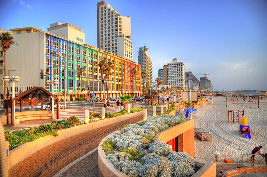 Tel Aviv, İsrail
Dünyanın en iyi şehirleri arasında yer alan Tel Aviv, renkli sahilleriyle dikkatleriyle dikkat çekiyor.