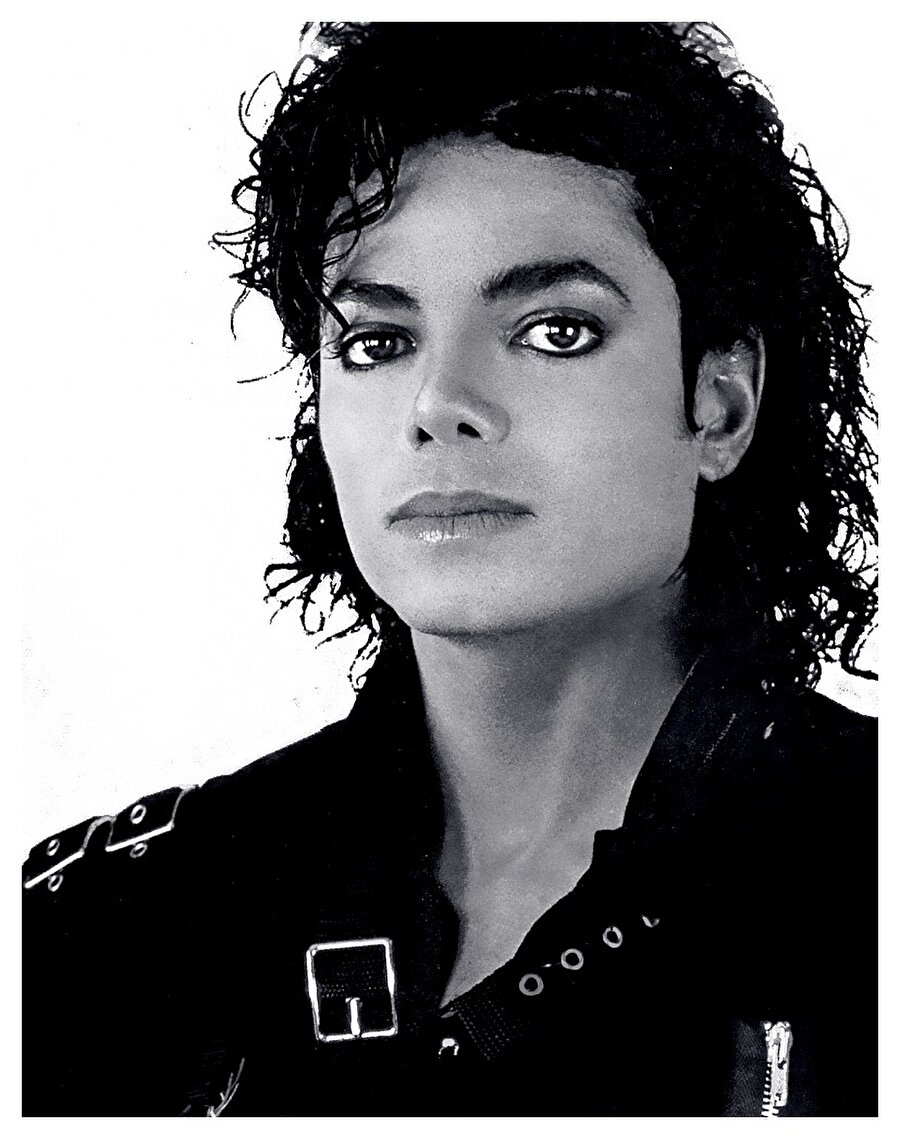 Michael Jackson 181.2 milyon albüm

                                    
                                    
                                
                                