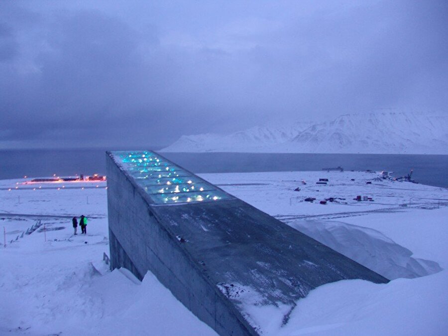 Svalbard Küresel Tohum Kasası – Norveç
Svalbard Tohum Merkezi dünyada meydana gelebilecek bir felaket için bütün bitki türlerinden birer tohum bulunmaktadır.