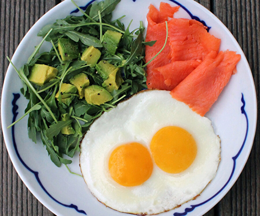 Protein ağırlıklı kahvaltı edin
