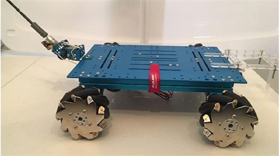 Lise öğrencisi Alara güler geliştirdiği TohumBot robotuyla dünya ikincisi oldu.