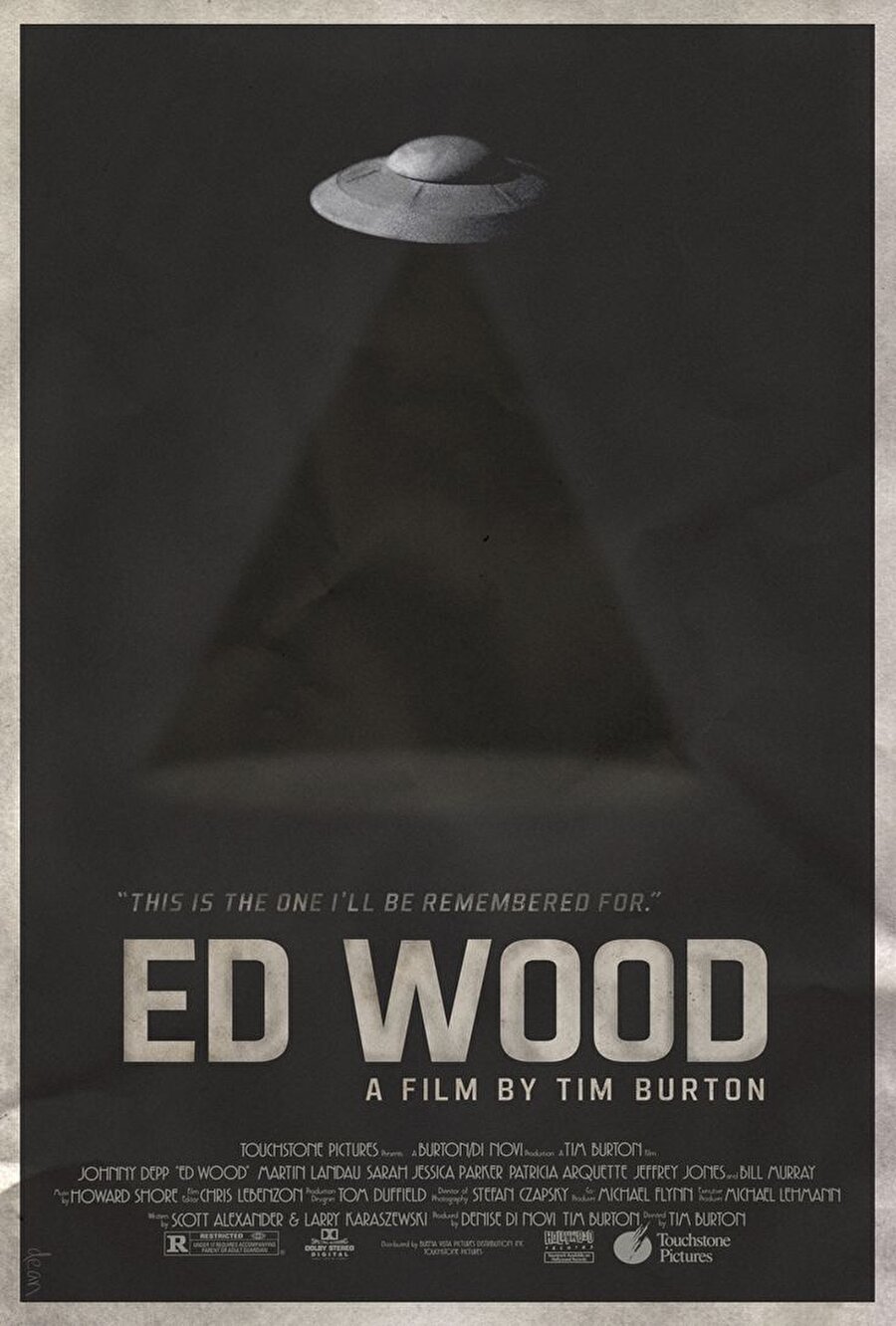 Ed Wood'u anlatan film 2 Oscar kazandı
1994 yılında Ed Wood'u anlatan bir film çekildi. Filmin başrolünü Johnny Depp oynarken yönetmenliğini de Tim Burton yaptı. Bu film tam iki dalda Oscar ödülünün sahibi oldu. Dünyanın en kötü yönetmenini anlatan filmin iki Oscarla ödüllendirilmesine hayatın bir cilvesi diyebilir miyiz mi ne dersiniz?
 
