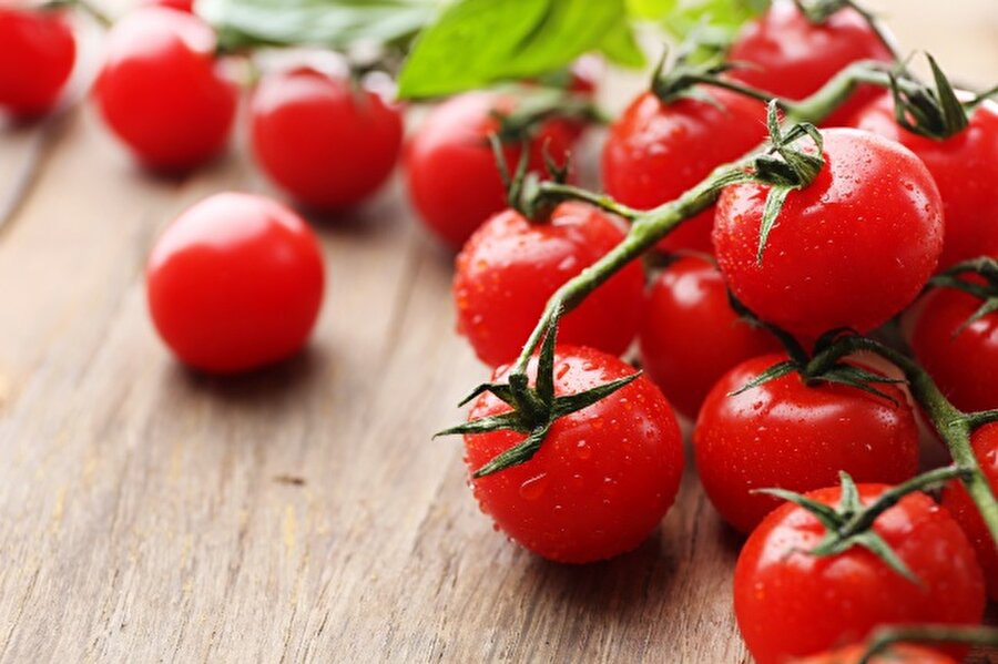 Domates
Soğuk ortam domateslerin görüntüsünü ve lezzetini bozar. 