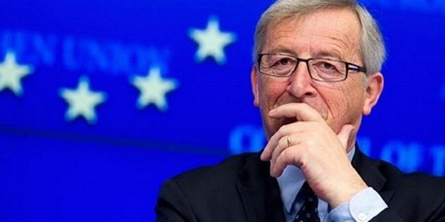 AB Komisyonu Başkanı Jean-Claude Juncker, Münih Güvenlik Konferansı'nda yaptığı konuşmada, ABD Savunma Bakanı James Mattis'in NATO üyesi ülkelerin savunma harcamalarını artırması yönünde yapmış olduğu çağrıya yanıt verdi. Savunma harcamalarının %2 oranında gerçekleşmesi durumunda Almanya'nın bütçe fazlası verememiş olacağını anlatan Juncker, "Amerikalılar yıllardır savunma harcamalarının artırılması mesajını veriyor. Bizlerin buna itilmesine son derece karşıyım." diye konuştu.