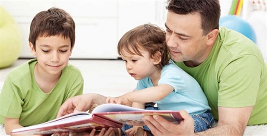 Birlikte kitap okumaya çalışın
Çok değil 15-20 dakika birlikte kitap okusanız, çocuğunuzun çok güzel bir kitap okuma alışkanlığı olabilir. Ve malumunuz kitap okumak her anlamda bir gelişim sağlayacaktır.