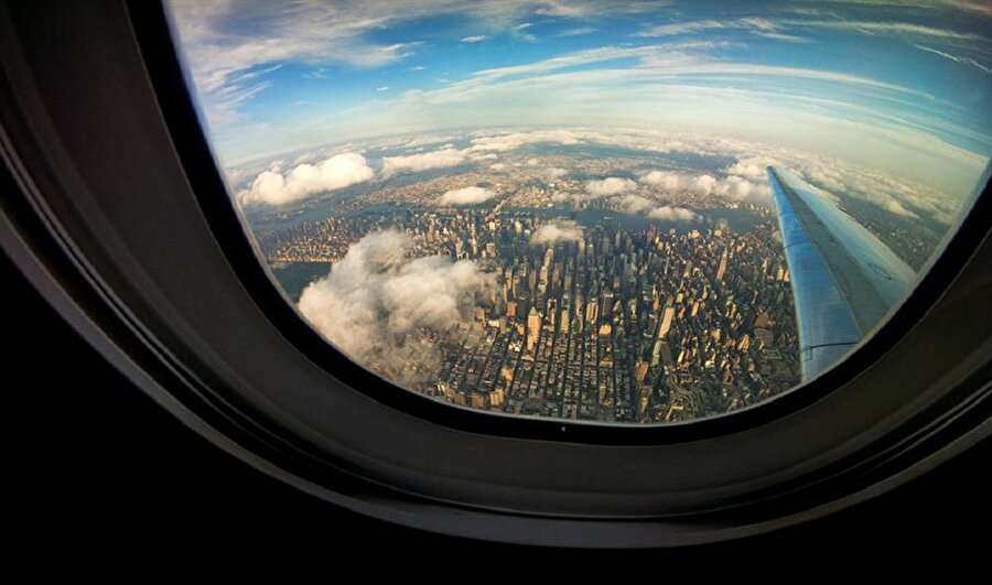 Uçağın inişi ve kalkışı esnasında gölgelikler neden açılır?