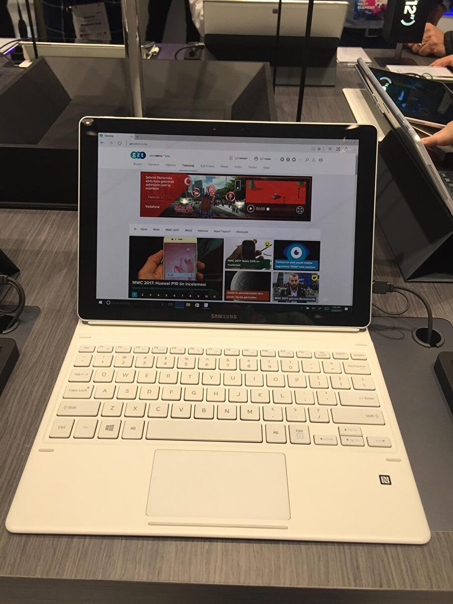 Samsung Galaxy Book 12