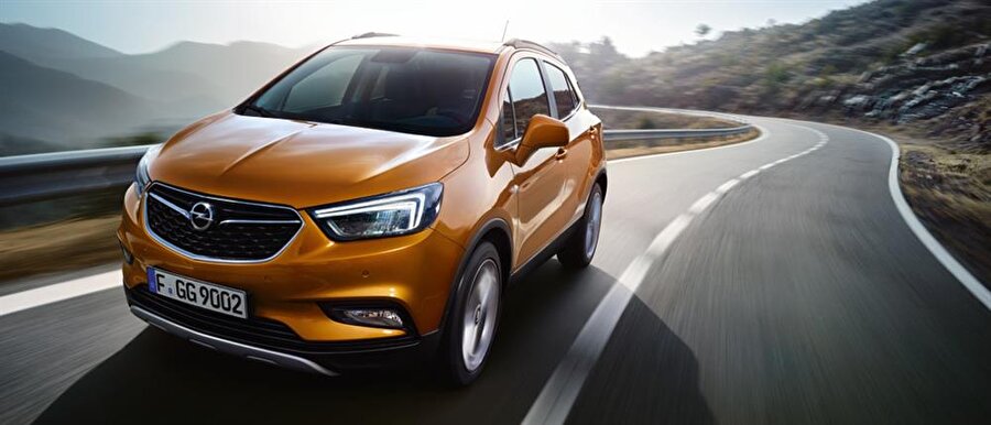 Peugeot ve Citroen markalarının üreticisi Fransa merkezli PSA Group, Opel'i ABD'li General Motors'dan 2.2 milyar euro karşılığında satın aldığını açıkladı. Peugeot satın almayla Avrupa pazarında rakibi Renault'u geçerek ikinciliğe yükselecek. Reuters geçen hafta iki üreticinin satış için anlaştığını ve PSA hissedarlarının anlaşmaya onay verdiğini bildirmişti. 