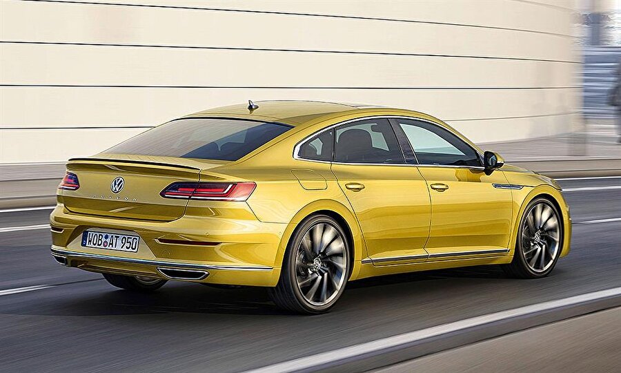 Arteon üç farklı benzinli ve üç farklı dizel olmak üzere toplamda altı farklı motor opsiyonu sunuyor. 