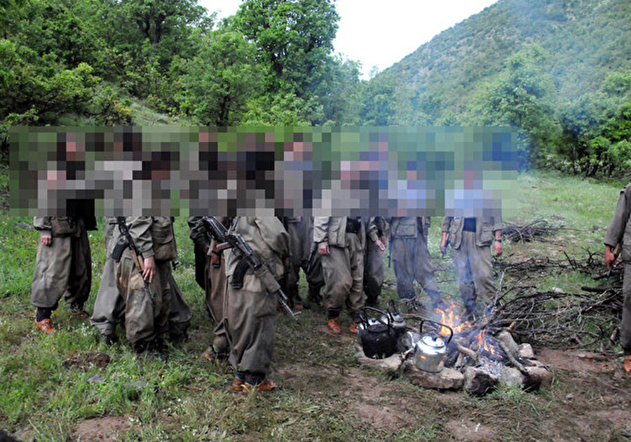 M.Y. (13): "Markete giderken kod adı H.G. olduğunu öğrendiğim PKK'lı yolumu kesti. Elimi kolumu bağlayıp siyah bir arabaya bindirdiler. Sonra bir vadiye götürdüler. Gittiğimiz yer mağaraya benziyordu. Geceyi orada geçirdik. Ertesi sabah Hakurk kampına götürüldüm. 10 gün kaldıktan sonra Kandil'e götürdüler. Eğitime başlayacağım sırada kaçtım."