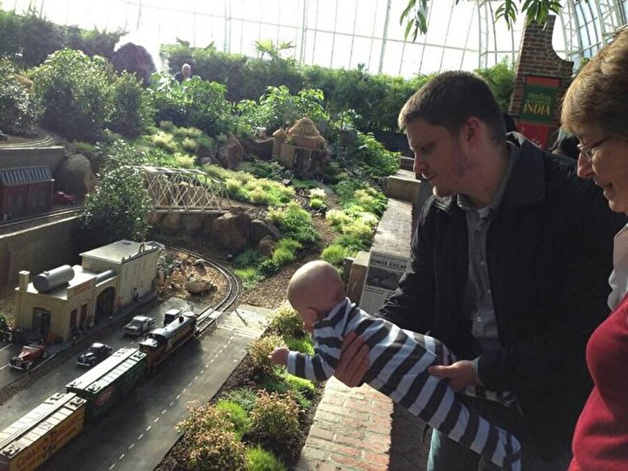 Bebek mi büyük, tren garı mı küçük? Yoksa oyuncak mı?
Kaynak: HaberTürk