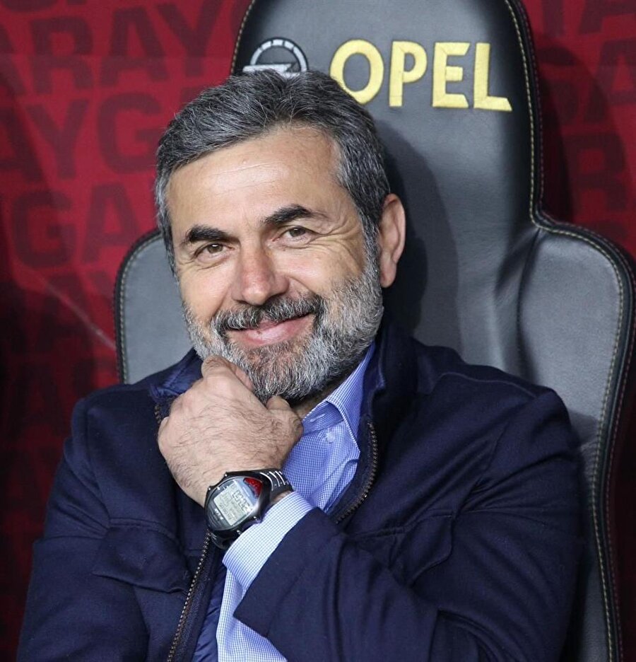 Aykut Kocaman cevabı
“Öncelikli hedef bence yönetim olmalı. Ondan sonra teknik direktör konusu gelir. Aykut Kocaman olur başkası olur ama bence yerli bir hoca olmalı. Galatasaray, Beşiktaş ve A Milli Takımın yerli hocalarla neler yaptıkları ortada”