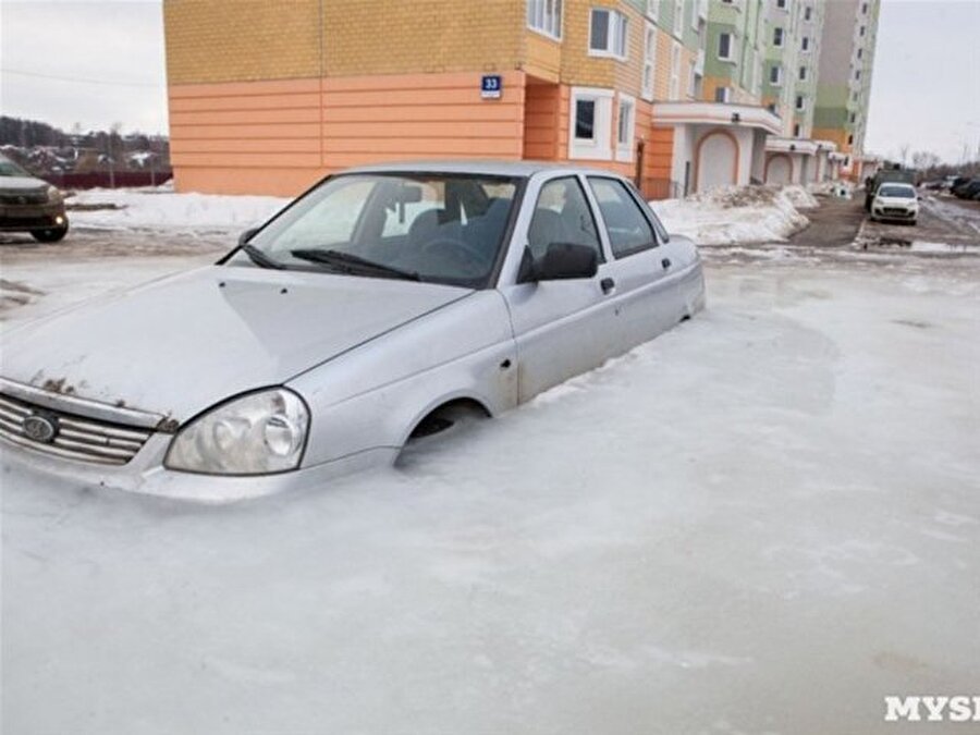 Rusya'da bir kadın otomobilini park edip gidince, 30 gün sonra gördükleri karşısında şoke oldu.

                                    
                                    
                                    
                                
                                
                                